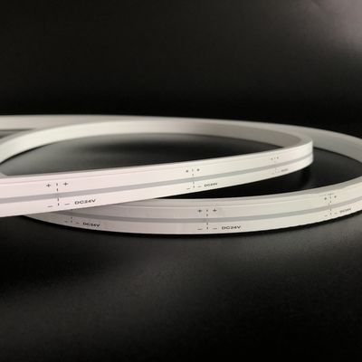 Strip Neon Silikon 6*12Mm IP67 Tampilan Samping Ra90 Ekstrusi Silikon LED Neon Fleksibel